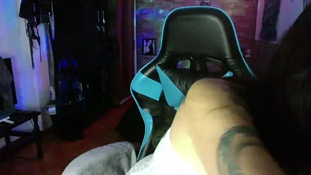 AngelaQueen  online show from 10, 9, 2025