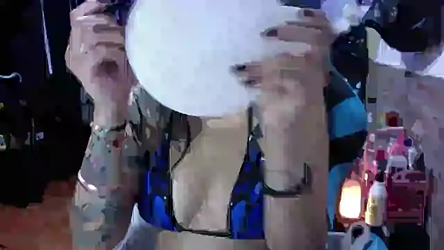 AngelaQueen  online show from 9, 3, 2026