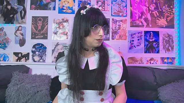 snowblack  online show from 13, 9, 2025