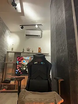 LunaBaker-1 online show from 25, 11, 2025