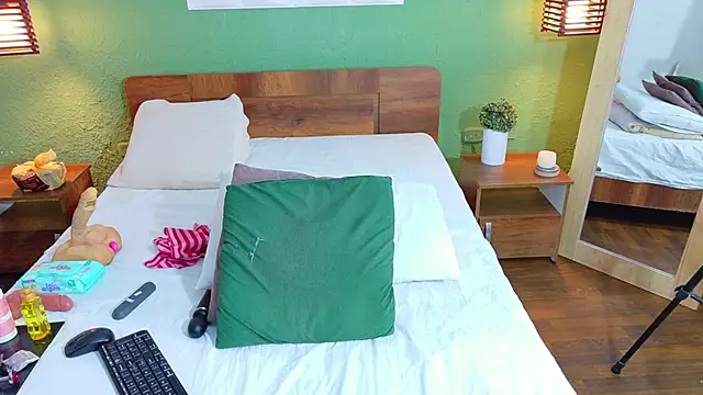 dannaahbrown online show from 21, 10, 2025