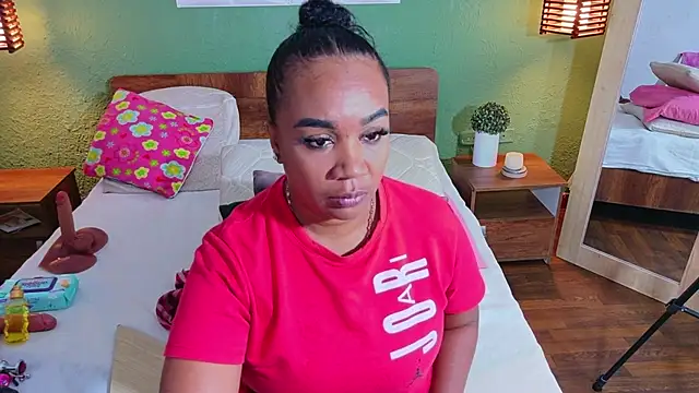 Snapshot of dannaahbrown chatting on 15, 6, 2026 dannaahbrown online show from 15, 6, 2026