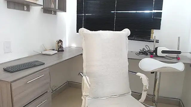 MIYESSI online show from 22, 9, 2025