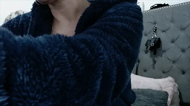 KaiicyQuuen online show from 19, 2, 2025