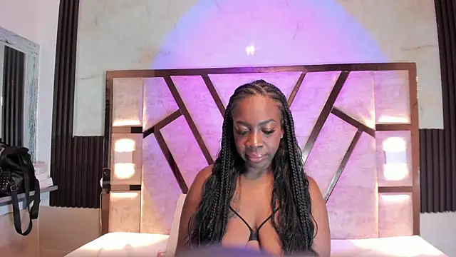 Athenea Mills online show from 18, 1, 2026