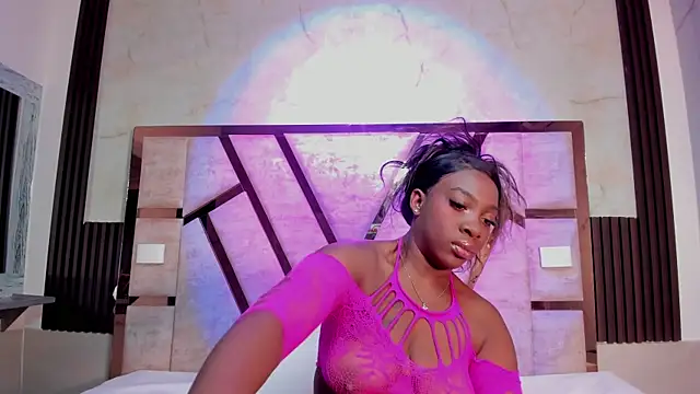 Athenea Mills online show from 22, 12, 2025