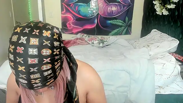 YasmineMinaj online show from 14, 4, 2026