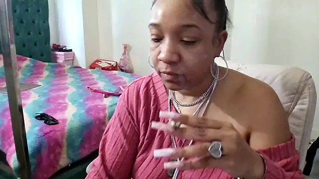 YasmineMinaj online show from 12, 1, 2026