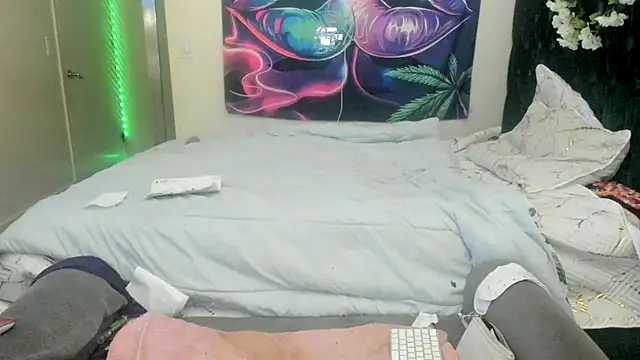 YasmineMinaj online show from 14, 4, 2026