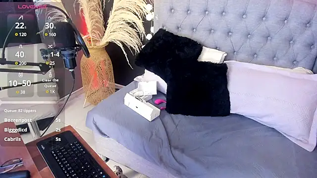 Isabella lt online show from 5, 3, 2025