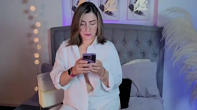 Isabella lt online show from 25, 9, 2025