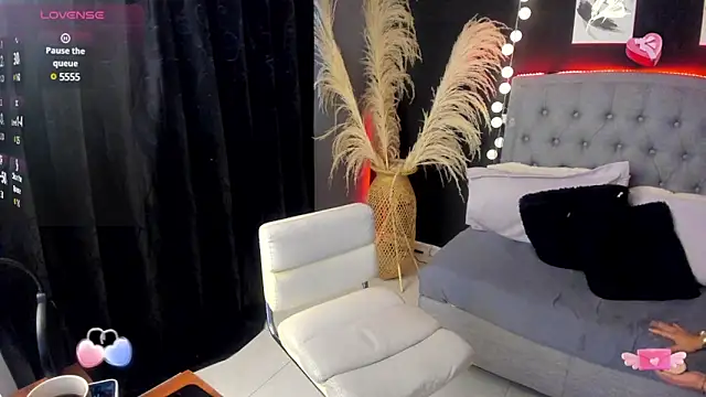 Isabella lt online show from 10, 3, 2025