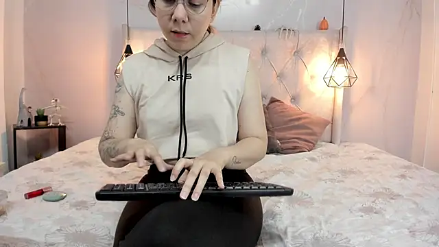 SakuraLee  online show from 16, 10, 2025