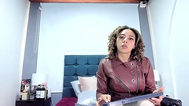 charlott lens online show from 15, 11, 2025