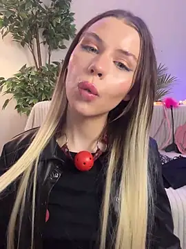 KittyKatyDream online show from 3, 2, 2025