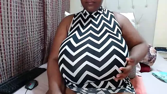 Snapshot of CHOCOLATEDARKBUSTYX chatting on 22, 6, 2026 CHOCOLATEDARKBUSTYX online show from 22, 6, 2026