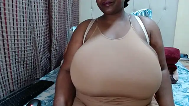 Snapshot of CHOCOLATEDARKBUSTYX chatting on 25, 6, 2026 CHOCOLATEDARKBUSTYX online show from 25, 6, 2026
