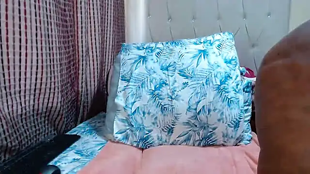 CHOCOLATEDARKBUSTYX online show from 13, 3, 2026