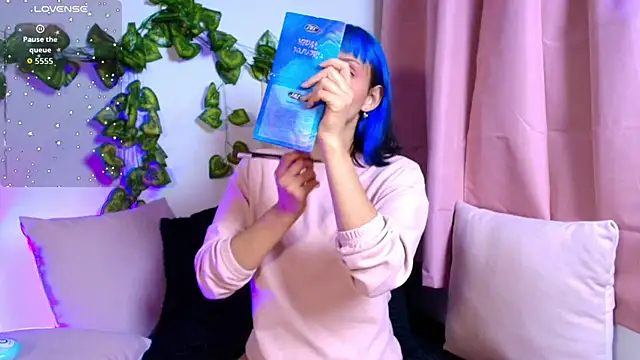 tati cardenas online show from 13, 2, 2026