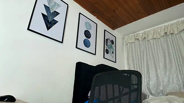 Snapshot of sam_her chatting on 2, 11, 2025 sam her online show from 2, 11, 2025