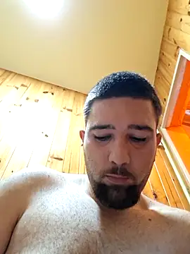 juuuaniii online show from 2, 4, 2026