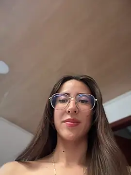 lauravasquez online show from 26, 2, 2025