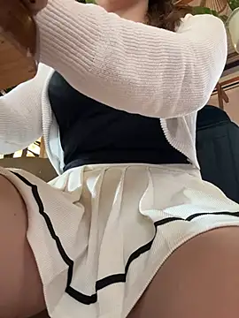 Jessical online show from 15, 2, 2025