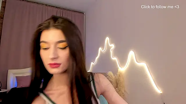 LauraCoy online show from 5, 12, 2025