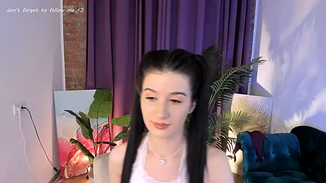 LauraCoy online show from 30, 1, 2025