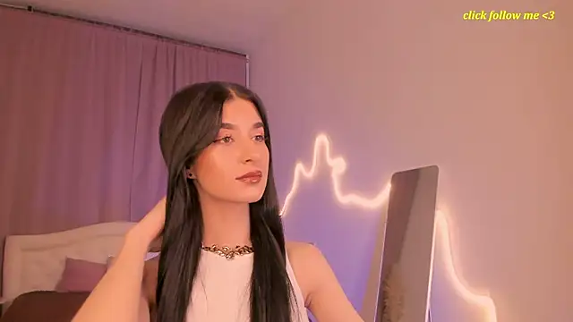 LauraCoy online show from 5, 7, 2026