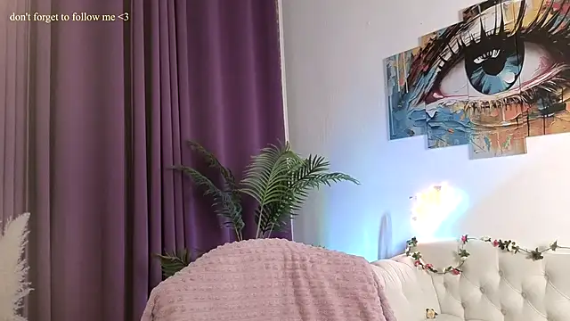 LauraCoy online show from 15, 11, 2025