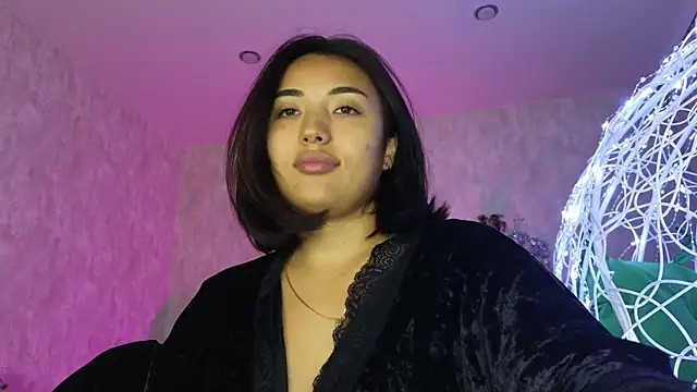 lily  foster online show from 18, 12, 2025