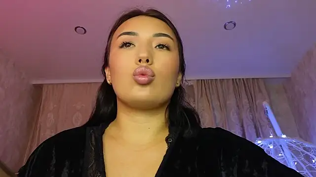 lily  foster online show from 10, 2, 2026