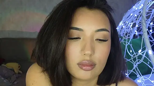 lily  foster online show from 13, 11, 2025