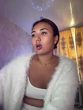 lily  foster online show from 30, 4, 2026