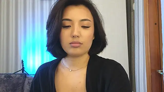 lily  foster online show from 15, 9, 2025