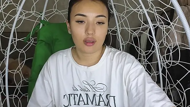 lily  foster online show from 15, 10, 2025