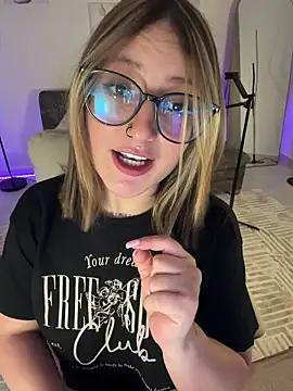 Megan lu2 online show from 12, 3, 2026