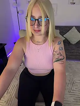 Megan lu2 online show from 7, 4, 2026