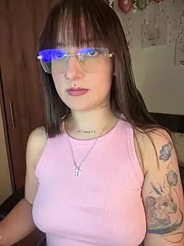 Megan lu2 online show from 18, 3, 2025