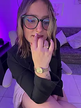 Megan lu2 online show from 28, 2, 2026