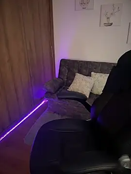 Megan lu2 online show from 23, 3, 2025