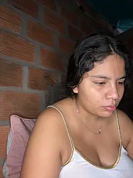 moncerrat luna online show from 4, 2, 2025