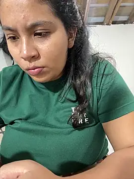 moncerrat luna online show from 2, 4, 2026