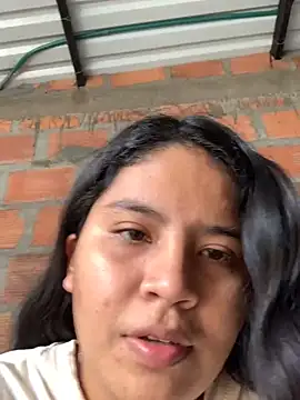 moncerrat luna online show from 15, 2, 2025