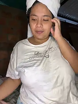 moncerrat luna online show from 12, 2, 2025