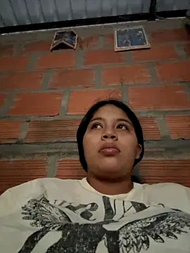 moncerrat luna online show from 10, 9, 2025