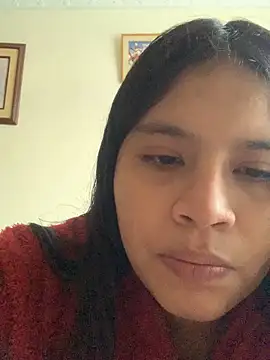 moncerrat luna online show from 4, 11, 2025