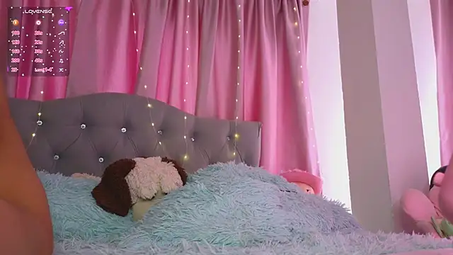 Emiily Scott1 online show from 7, 2, 2025