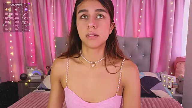 Emiily Scott1 online show from 5, 3, 2025